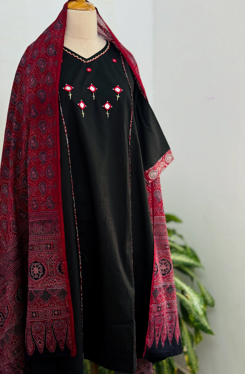 Pure Cotton Mirror Work Kurti Set – Top, Bottom & Dupatta