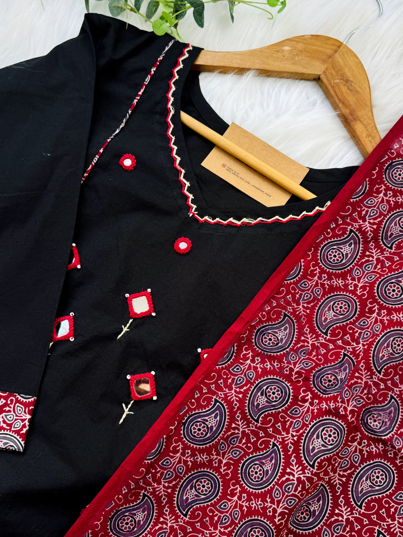 Pure Cotton Mirror Work Kurti Set – Top, Bottom & Dupatta