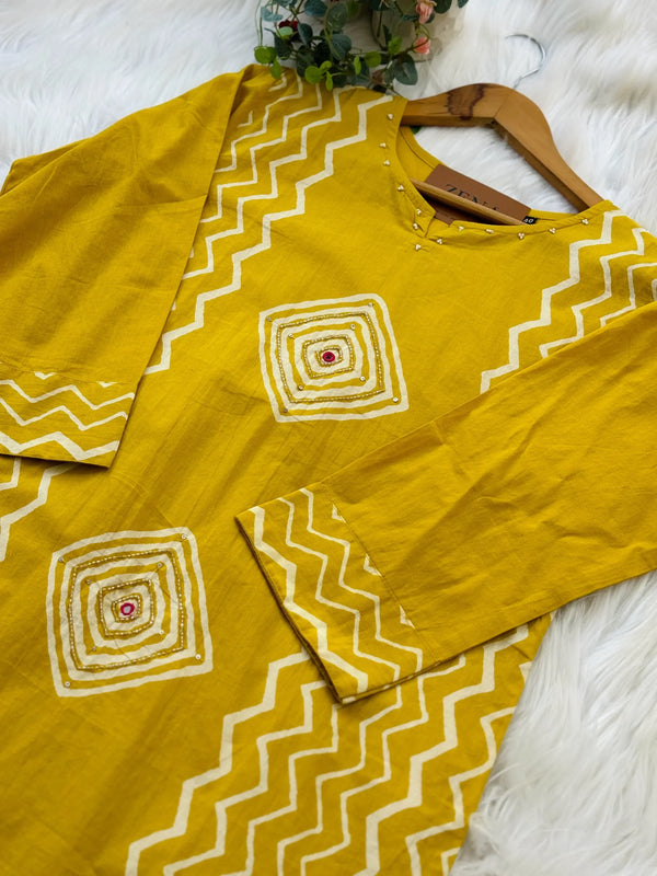 Pure Cotton Hand Detailed Kurti Set – Elegant & Comfortable Daily Ethnic Wear